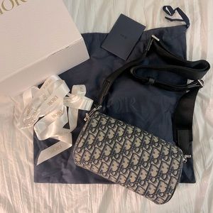 (SOLD) DIOR Roller Messenger Bag ⭐️